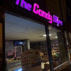 The Candy Store | Světelná reklama - Plechová plastická 3D reklama