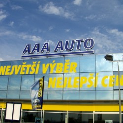 AAA AUTO (2) | Světelná reklama - Plechová plastická 3D reklama na konstrukci na střeše