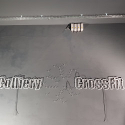 neon montáž | Colliery CrosFit Ostrava