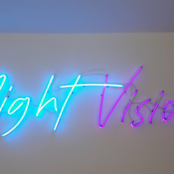 neonový nápis | Night Vision