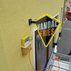 neon Montáž Vandal | Vandal Kyjov