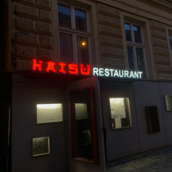 HARSU svítí | HATSU RESTAURANT