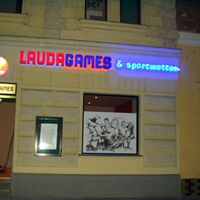 Lauda (1) | Světelná reklama