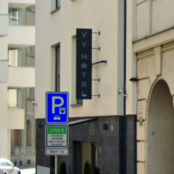původní výstrč | VV HOTEL neon
