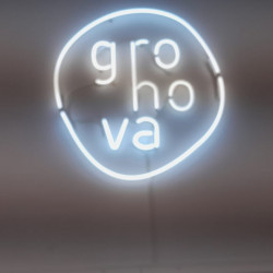 neon Grohova | Grohova