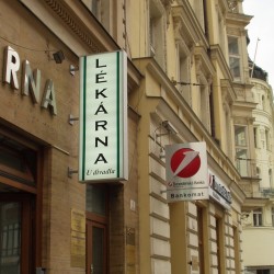 lékárna 3 | Světelné panely a totemy - Výstrče obdélník a čtverec