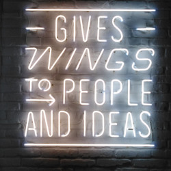 Gives wings to people and ideas neon | Neonová reklama - Neon na fasádě