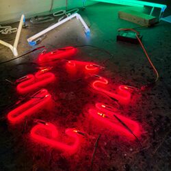 výroba neon | Výroba