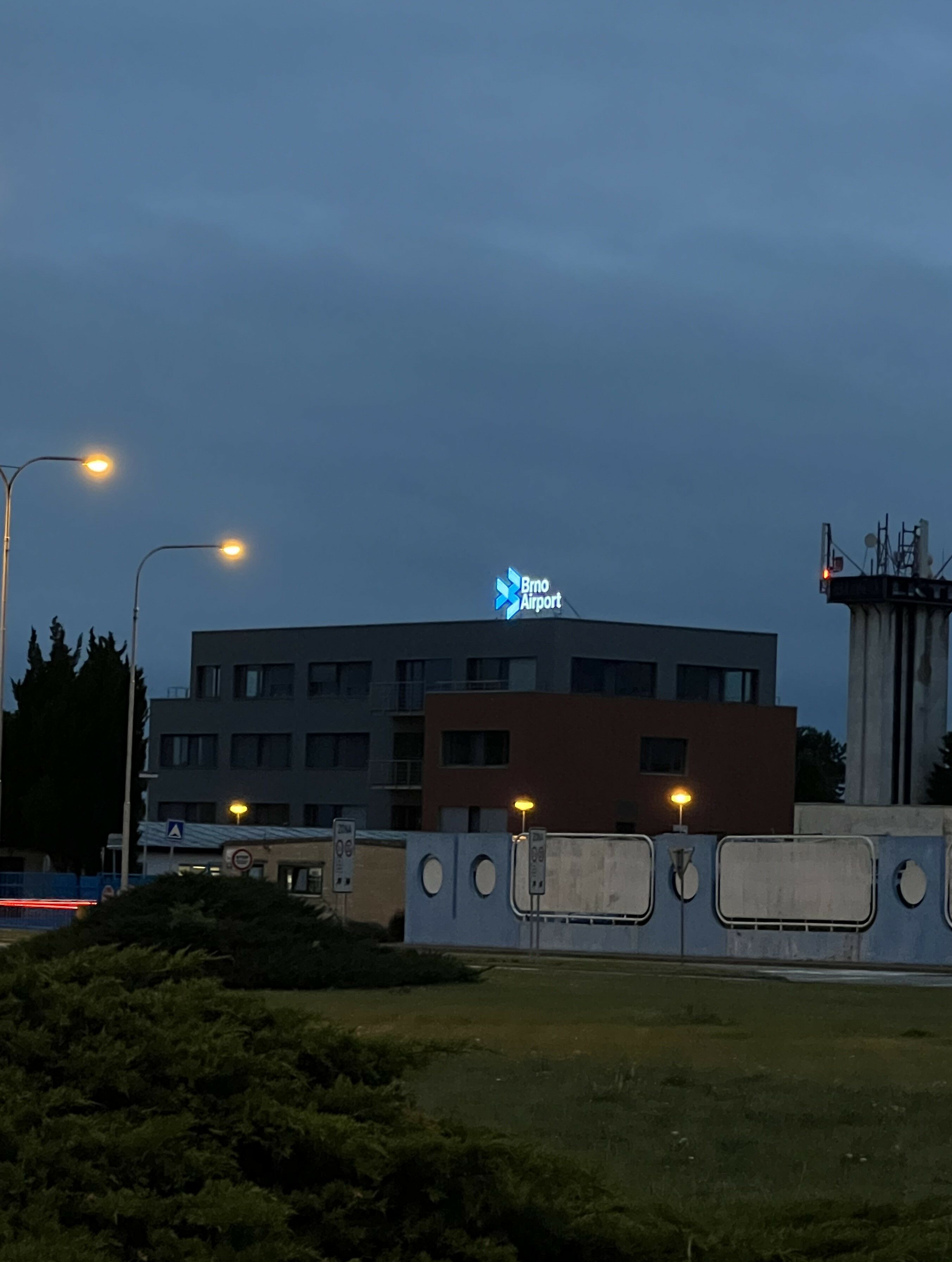 Brno Airport v noci | Brno Airport