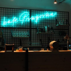 Kafe Pragovka | Neonová reklama - Neon na síti