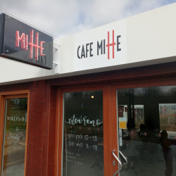 CAFE MITTE neonový nápis | Neonová reklama - Neon na panelu