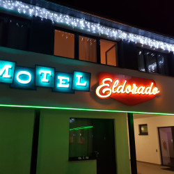 motel Eldorádo | Neonová reklama - Neon na panelu