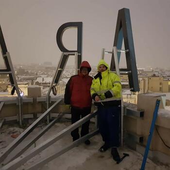 Reference: Neonové osvětlení Paláce ARA 