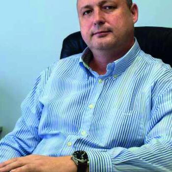 Reference: Neonové osvětlení Paláce ARA 