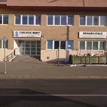 Reference: Světelné nápisy IC KLINIKA 