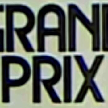 Reference: GRAND PRIX - druhý světelný nápis na budově 