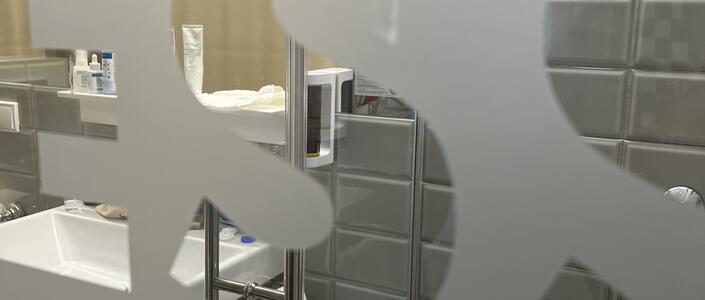 Reference polep skla řezanou fólií 