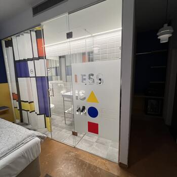 Reference: polep skla řezanou fólií 