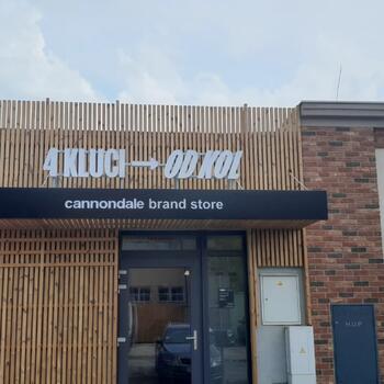 Reference: Exteriérový světelný nápis 4 KLUCI OD KOL 