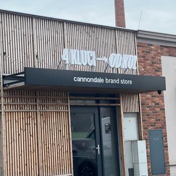 Reference: Exteriérový světelný nápis 4 KLUCI OD KOL 