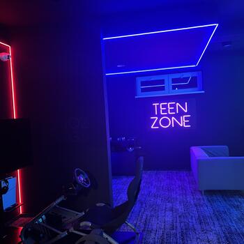 Reference: Herna v LED neonu 