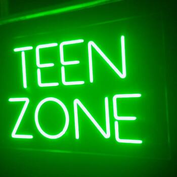 Reference: Herna v LED neonu 