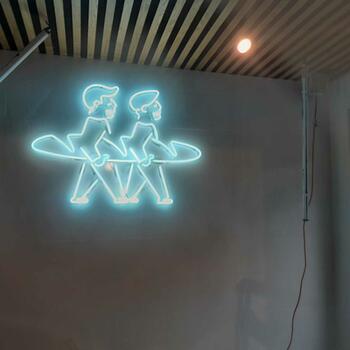 William & Thomas neonové logo