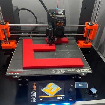 Reference: 3D tisk nesvětelných log 