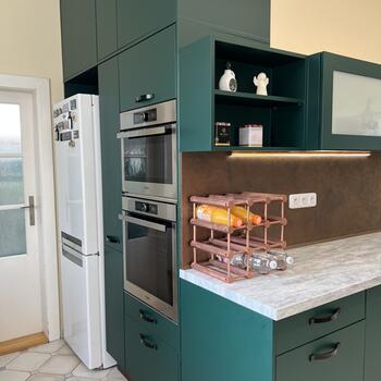 Reference: Přelepení kuchyňské linky 