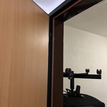 Reference: Polep dveří černou fólií 