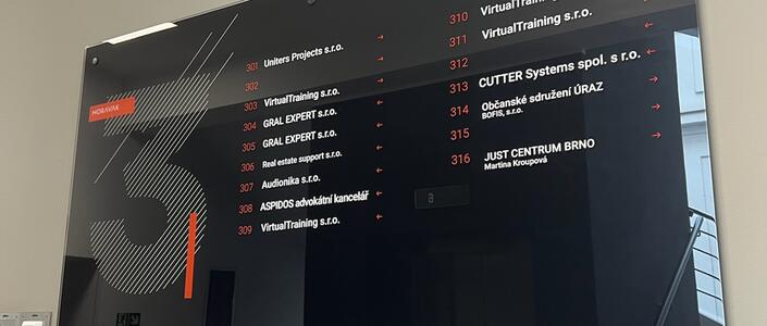 Reference Informační tabule v budově MORAVÁK 