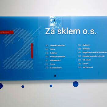 Reference: Informační tabule v budově MORAVÁK 