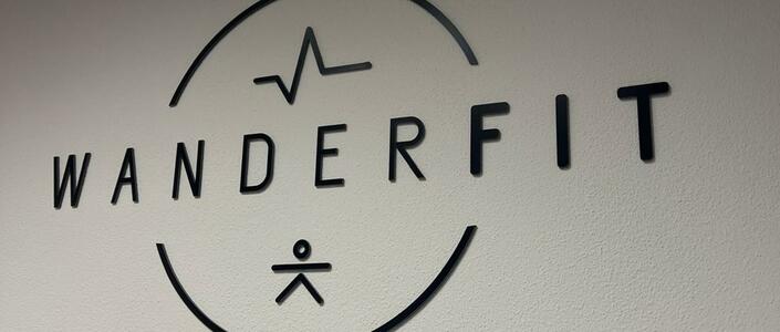 Reference Nápisy do interiéru 