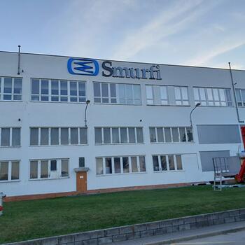 Reference: Smurfit Kappa – světelný nápis 