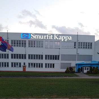 Reference: Smurfit Kappa – světelný nápis 