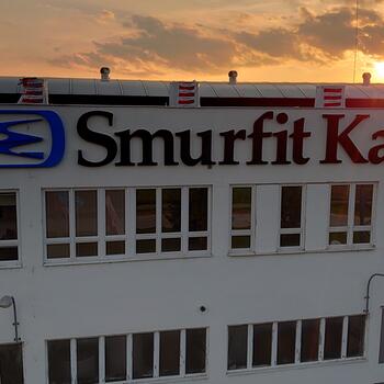 Reference: Smurfit Kappa – světelný nápis 