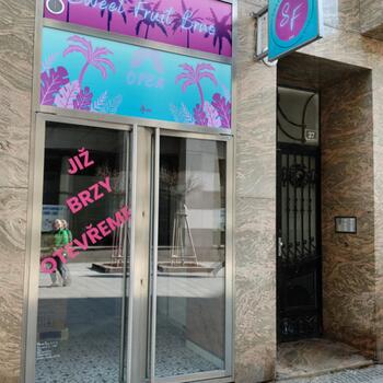 Reference: Polepy prodejny Sweed Fruit Brno 