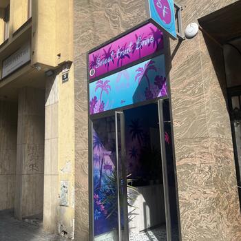 Reference: Polepy prodejny Sweed Fruit Brno 