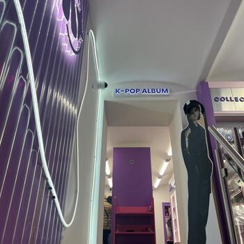 Reference: Světelné nápisy a 3D písmo – KS Space 