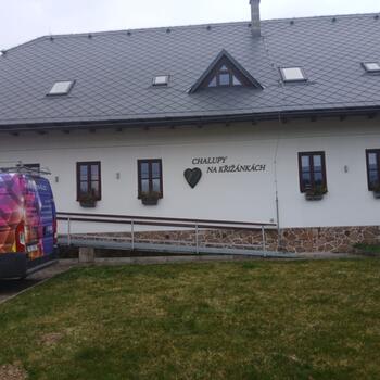 Reference: CHALUPY NA KŘIŽÁNKÁCH 